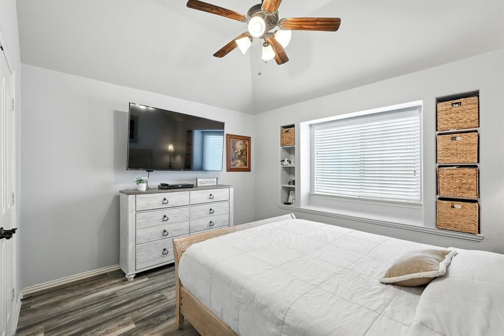 Grand Prairie, Texas, 75054, United States, 4 Bedrooms Bedrooms, ,4 BathroomsBathrooms,Residential,For Sale,1932411