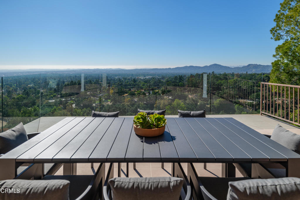 Altadena, California, 91001, United States, 5 Bedrooms Bedrooms, ,6 BathroomsBathrooms,Residential,For Sale,1989048