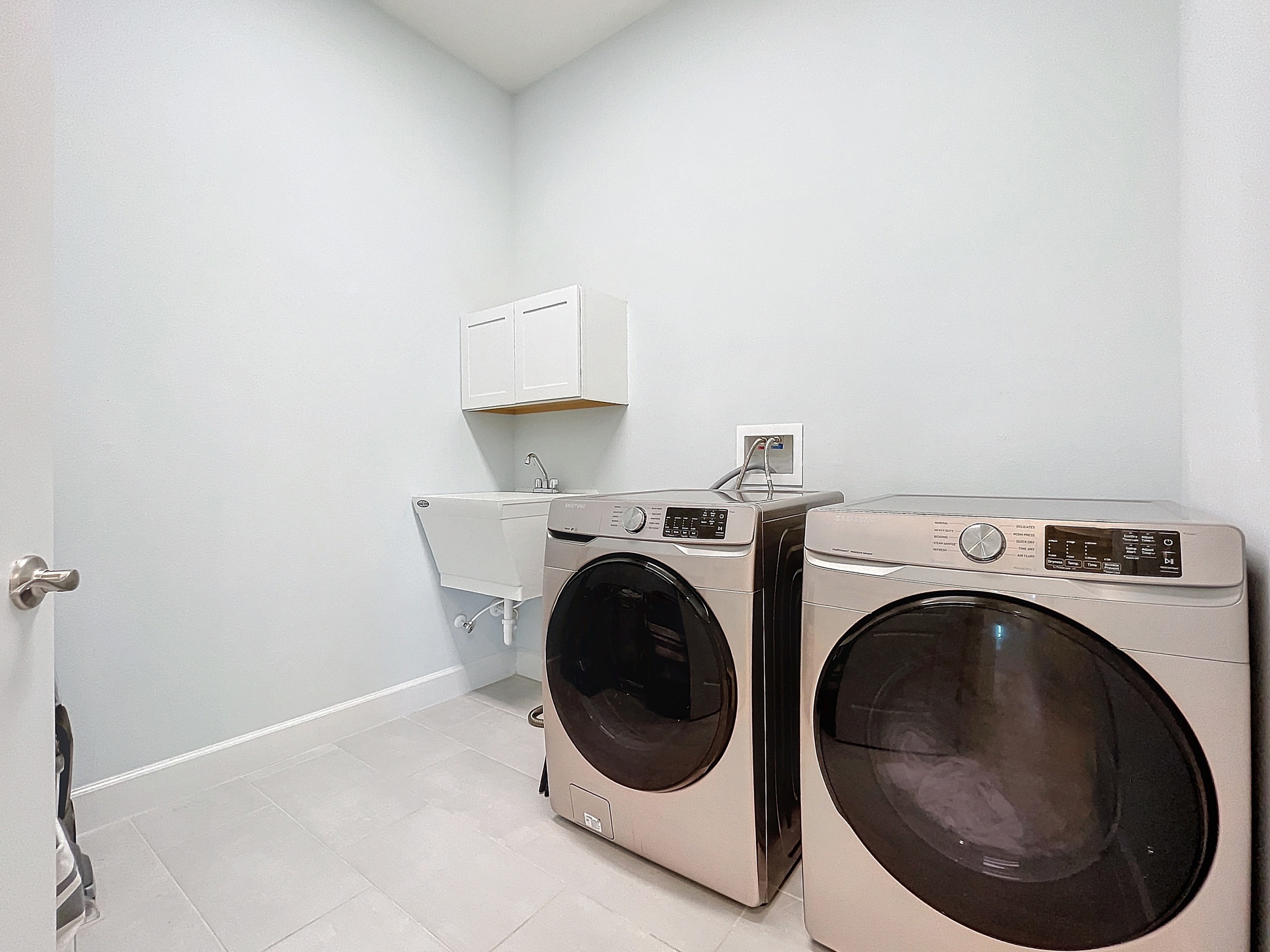 Clermont, Florida, 34715, United States, 5 Bedrooms Bedrooms, ,4 BathroomsBathrooms,Residential,For Sale,2008846