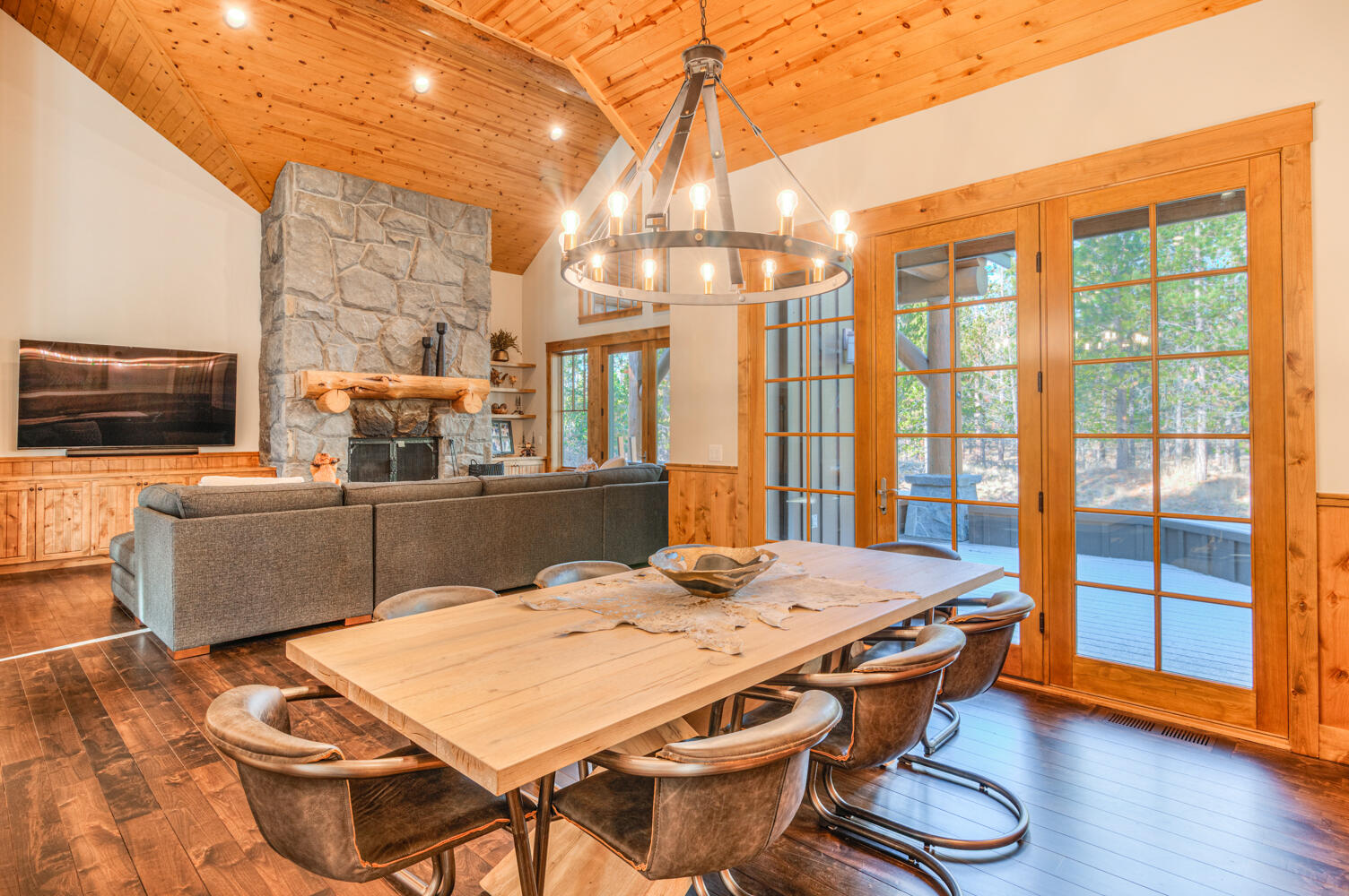 Bend, Oregon, 97707, United States, 4 Bedrooms Bedrooms, ,4 BathroomsBathrooms,Residential,For Sale,2005289