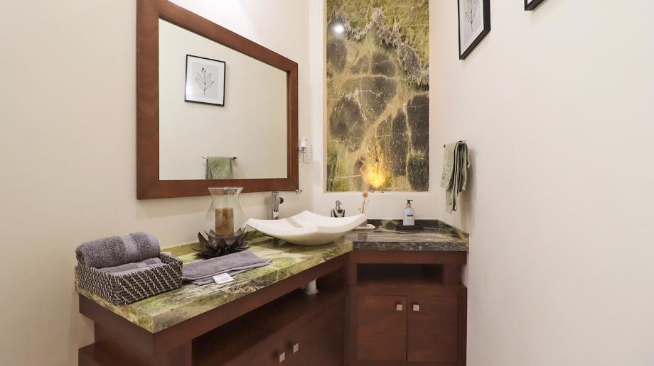 Morelia, Michoacán de Ocampo, 58350, Mexico, 3 Bedrooms Bedrooms, ,4 BathroomsBathrooms,Residential,For Sale,1829040