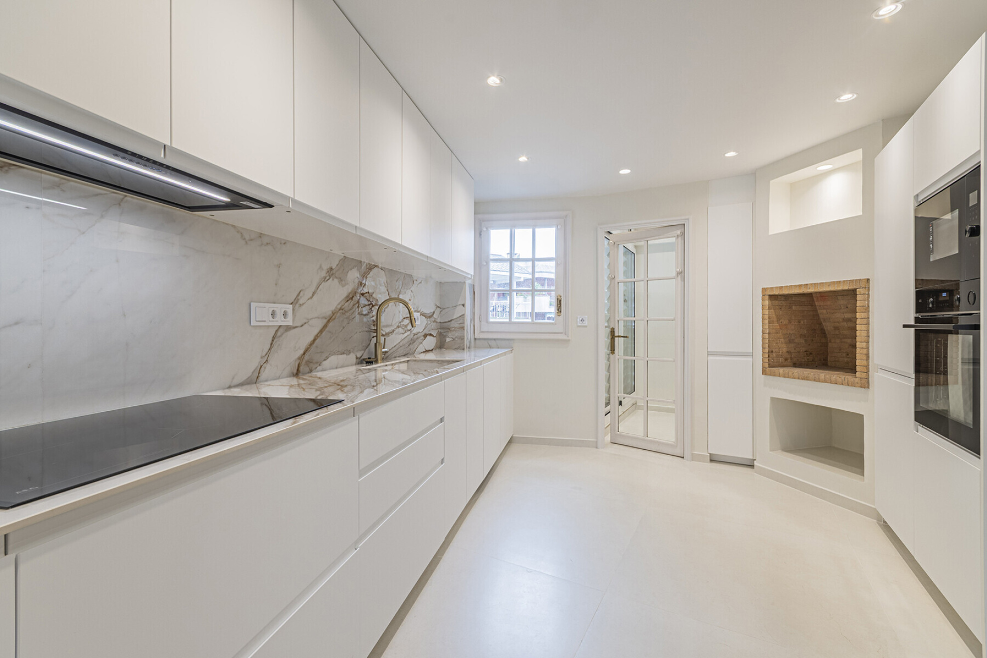  Exclusive apartment with a terrace in a prestigious gated community in Barcelona - 物件實景