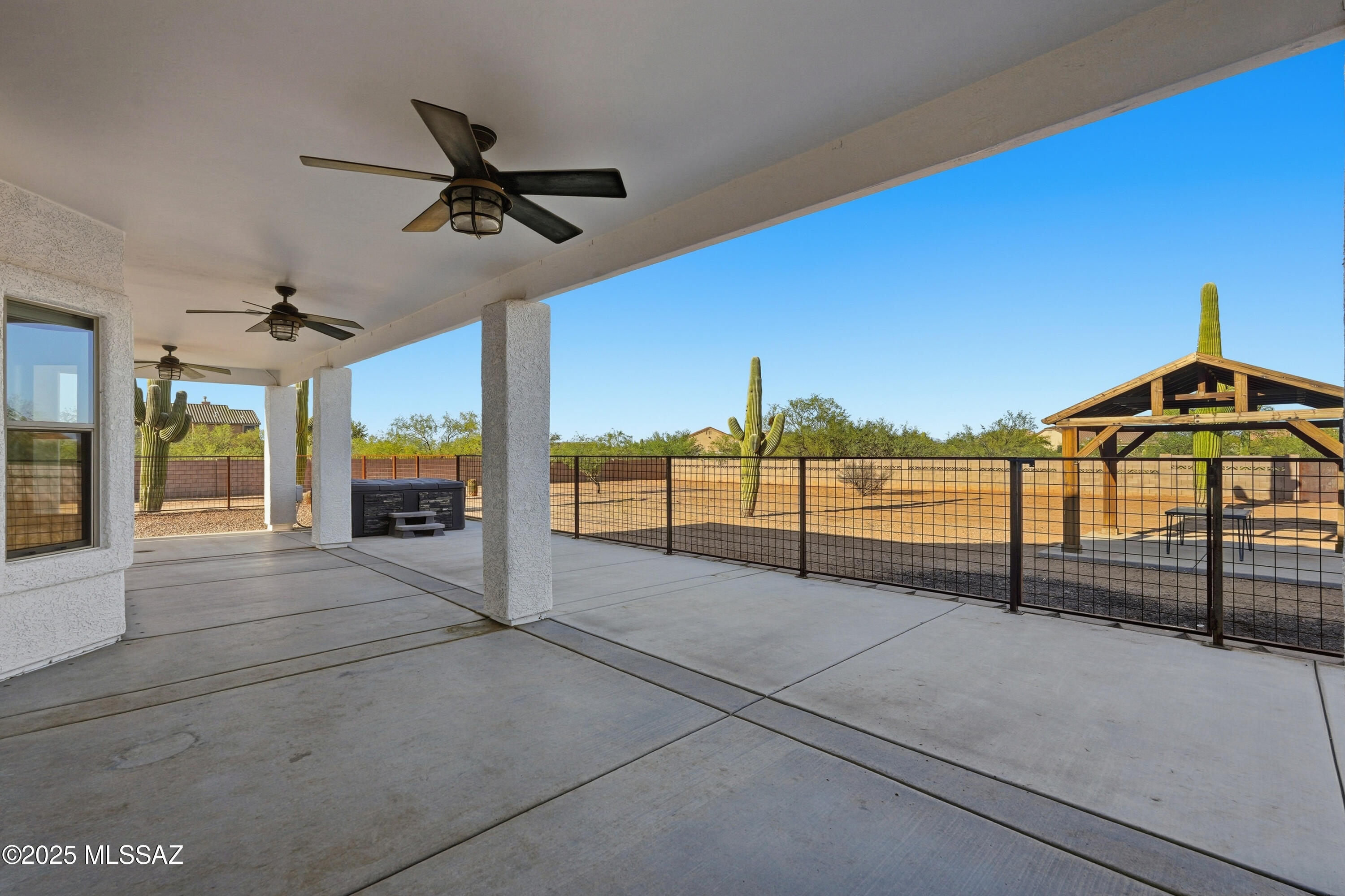 Sahuarita, Arizona, 85629, United States, 3 Bedrooms Bedrooms, ,2 BathroomsBathrooms,Residential,For Sale,1989505