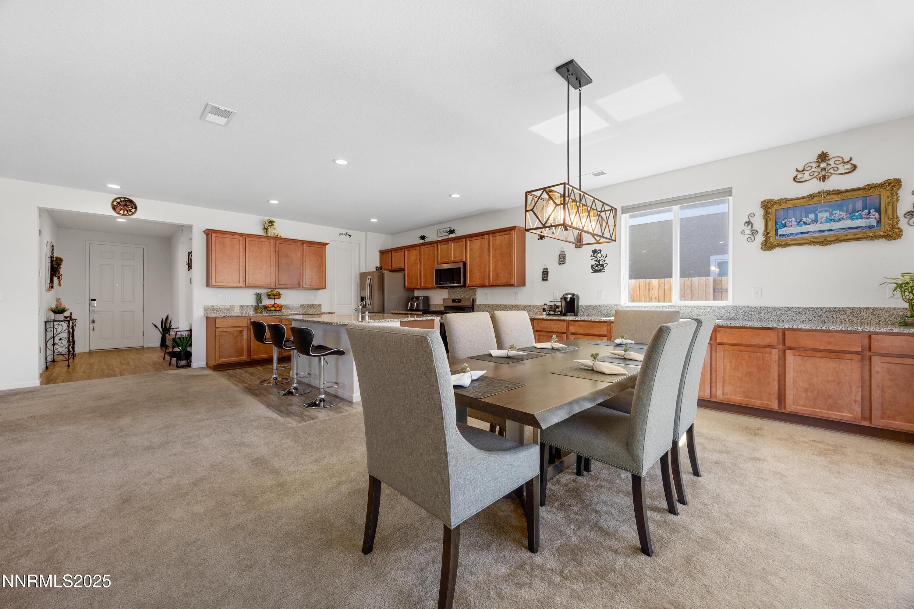 Sparks, Nevada, 89436, United States, 5 Bedrooms Bedrooms, ,4 BathroomsBathrooms,Residential,For Sale,1908549