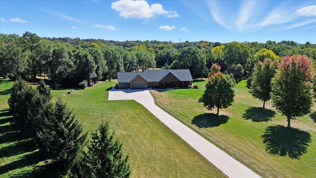 Independence, Iowa, 50644, United States, 3 Bedrooms Bedrooms, ,2 BathroomsBathrooms,Residential,For Sale,1982110