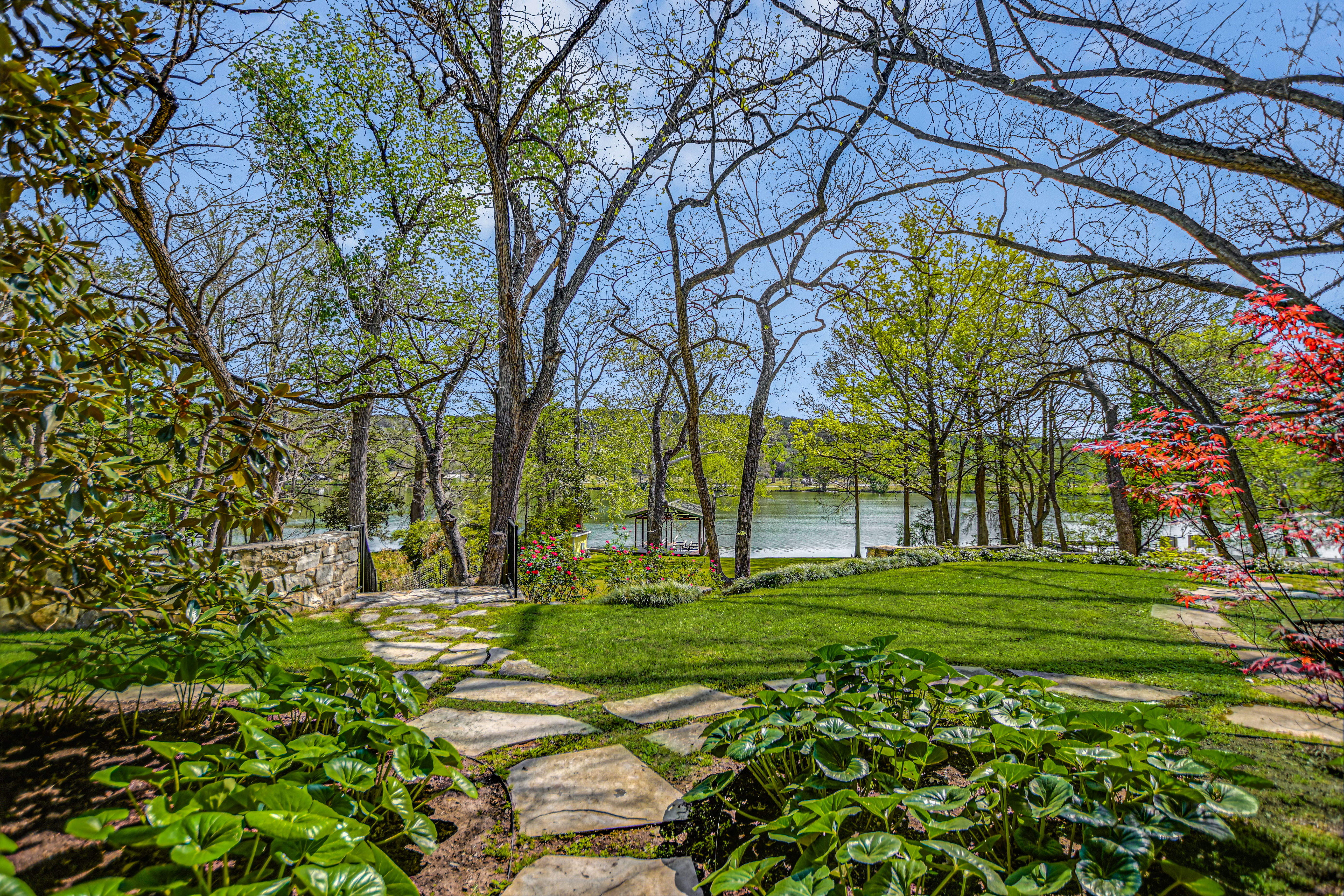  a rare lake austin estate where  luxury meets quiet nature - 物件實景