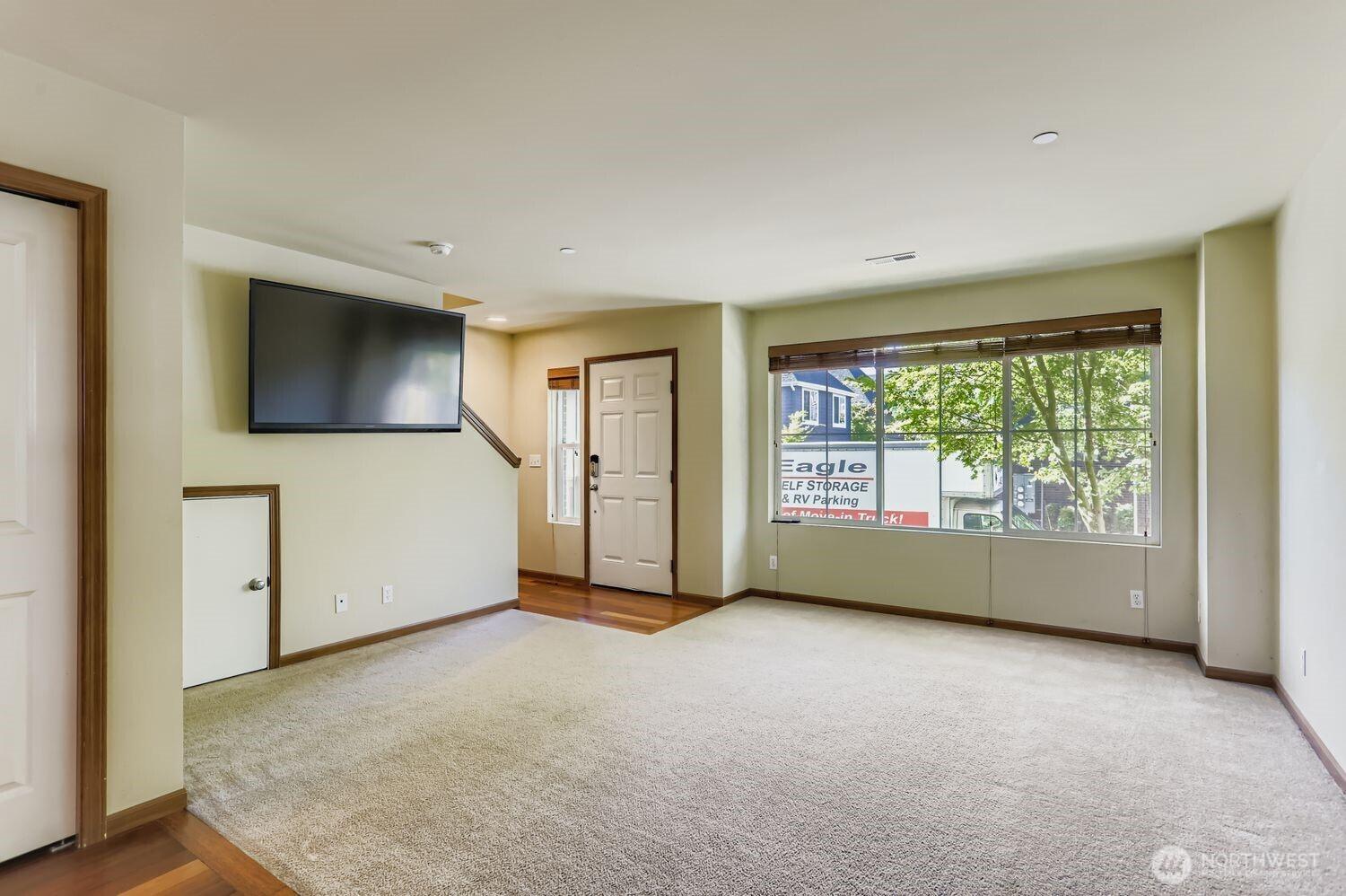 ISSAQUAH, Washington, 98029, United States, 4 Bedrooms Bedrooms, ,2 BathroomsBathrooms,Residential,For Sale,1951162