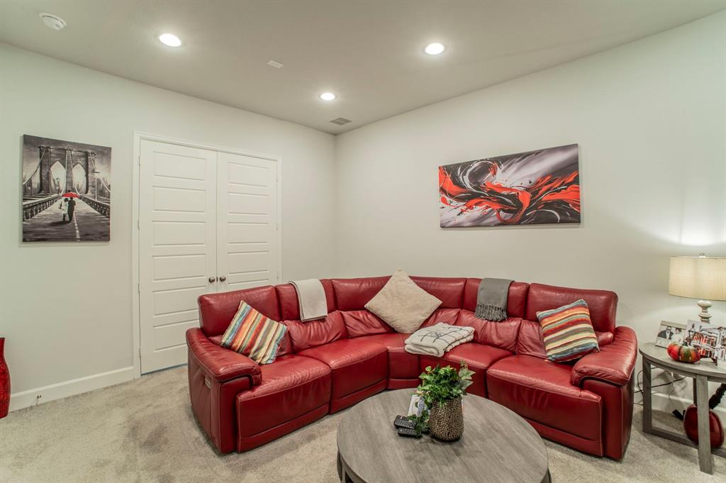 Midlothian, Texas, 76065, United States, 4 Bedrooms Bedrooms, ,4 BathroomsBathrooms,Residential,For Sale,2005390