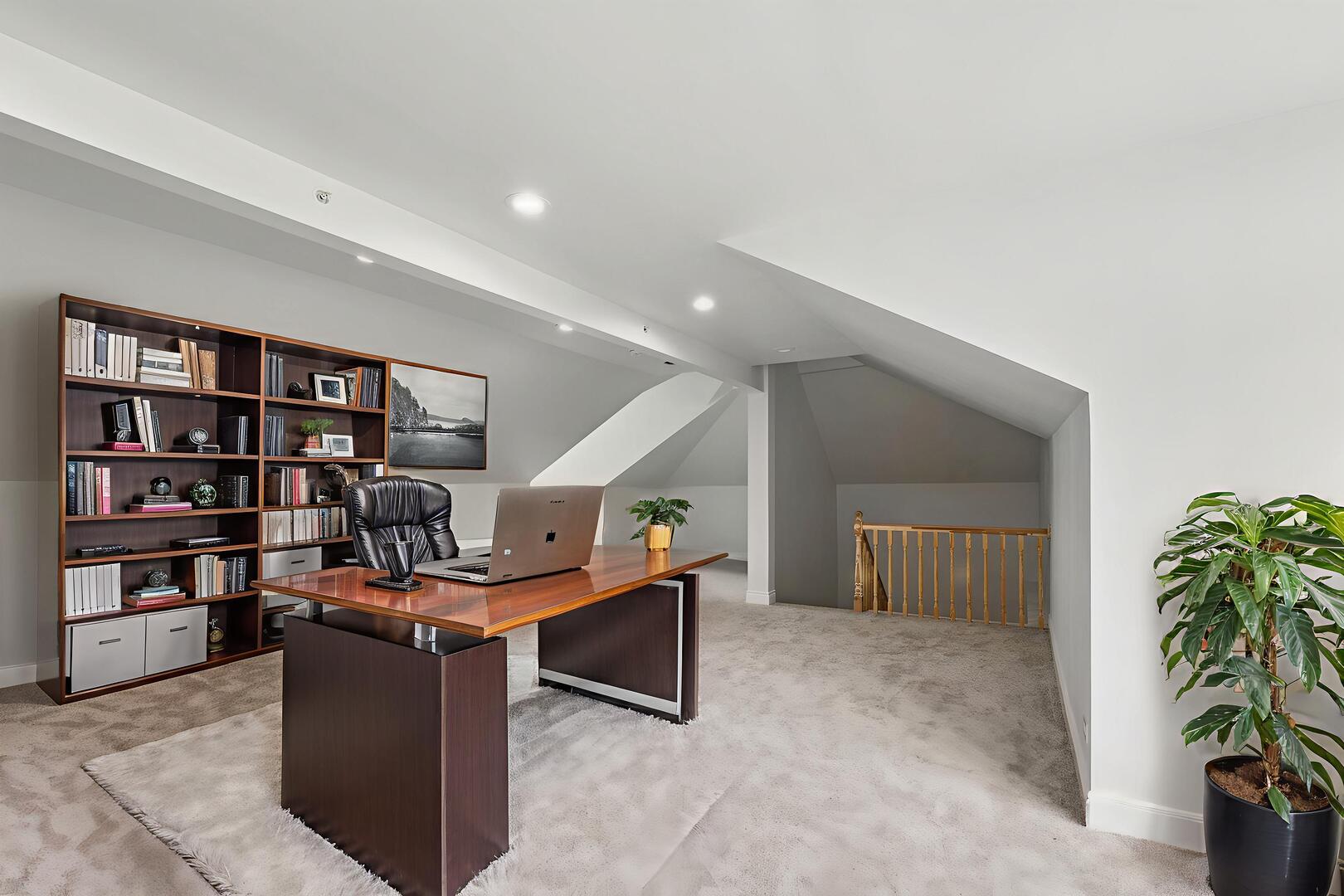 Arlington Heights, Illinois, 60004, United States, 4 Bedrooms Bedrooms, ,4 BathroomsBathrooms,Residential,For Sale,1838392