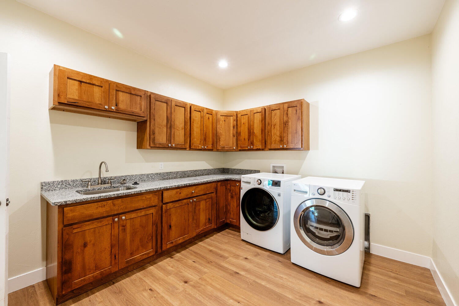 Sheridan, Wyoming, 82801, United States, 4 Bedrooms Bedrooms, ,3 BathroomsBathrooms,Residential,For Sale,1978363