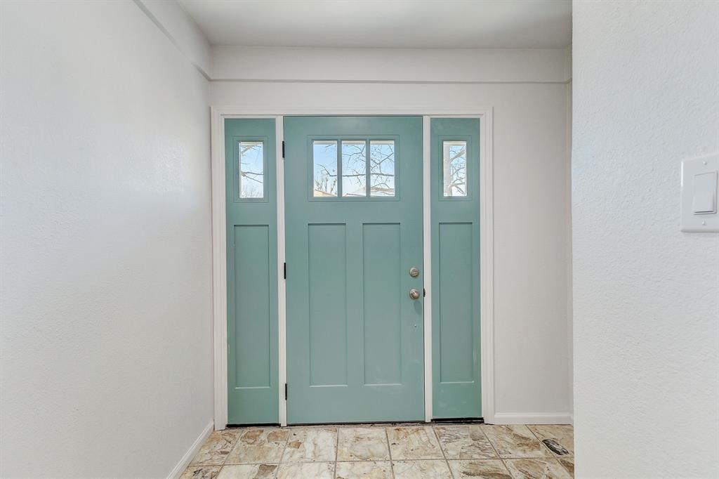 Fort Worth, Texas, 76107, United States, 3 Bedrooms Bedrooms, ,2 BathroomsBathrooms,Residential,For Sale,1915443