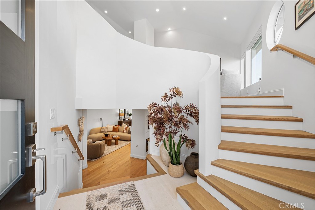 Dana Point, California, 92629, United States, 3 Bedrooms Bedrooms, ,3 BathroomsBathrooms,Residential,For Sale,1997468