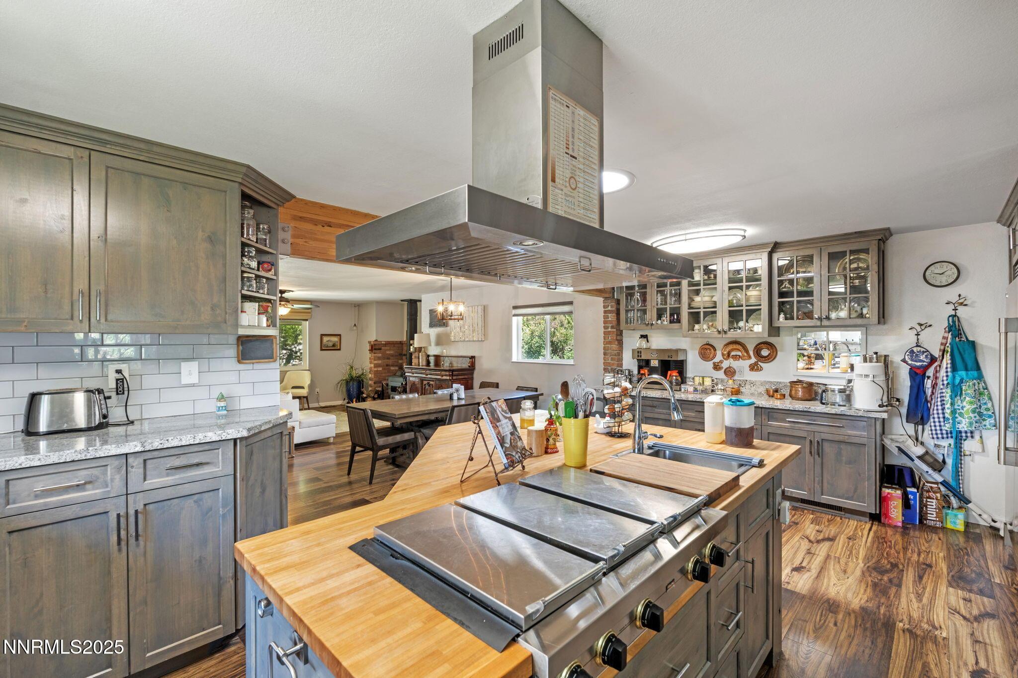 Washoe Valley, Nevada, 89704, United States, 4 Bedrooms Bedrooms, ,3 BathroomsBathrooms,Residential,For Sale,1883603
