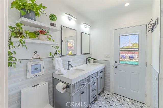 Lakewood, California, 90712, United States, 3 Bedrooms Bedrooms, ,2 BathroomsBathrooms,Residential,For Sale,1915312