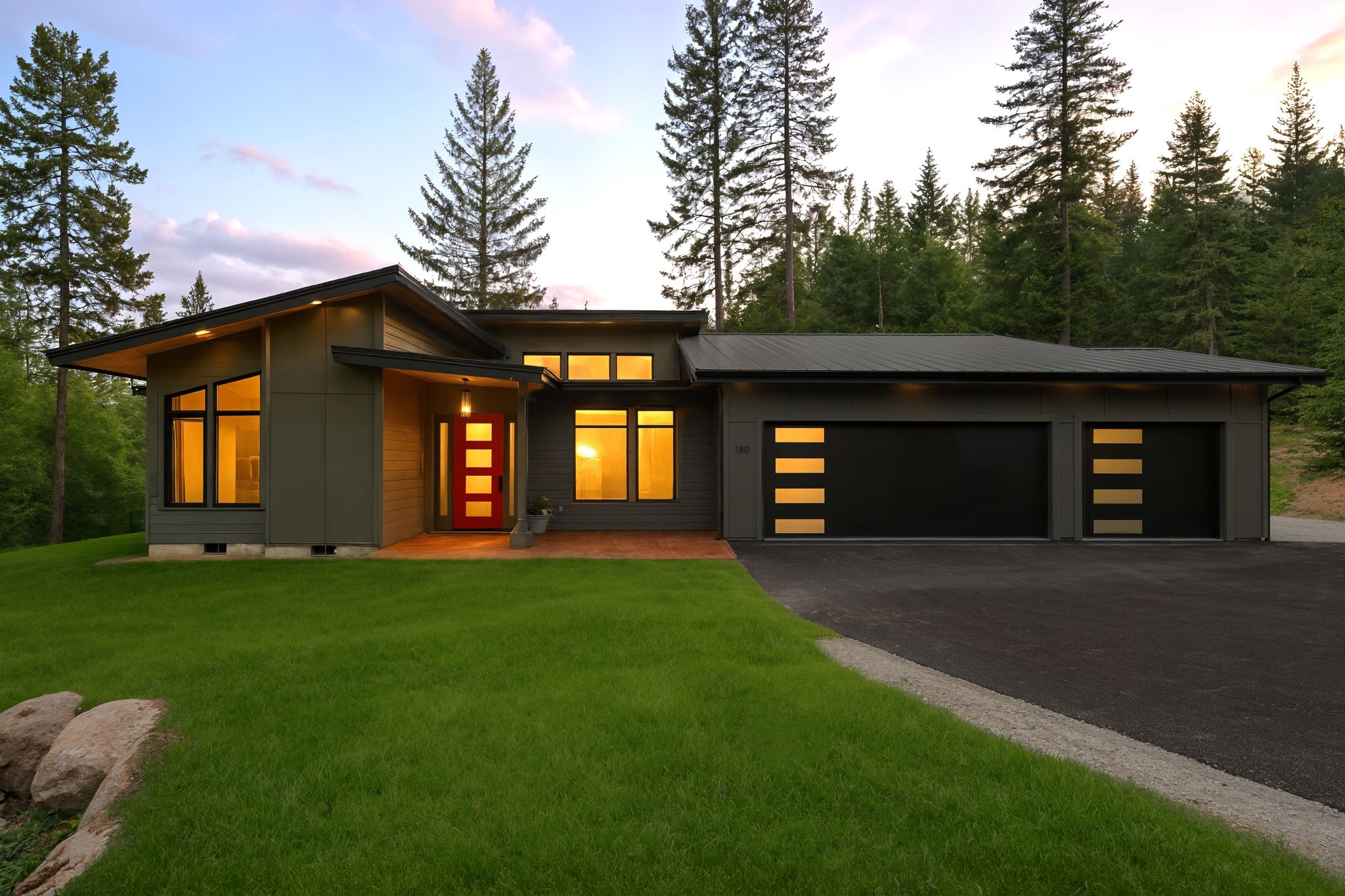 Sandpoint, Idaho, 83864, United States, 3 Bedrooms Bedrooms, ,3 BathroomsBathrooms,Residential,For Sale,1981039