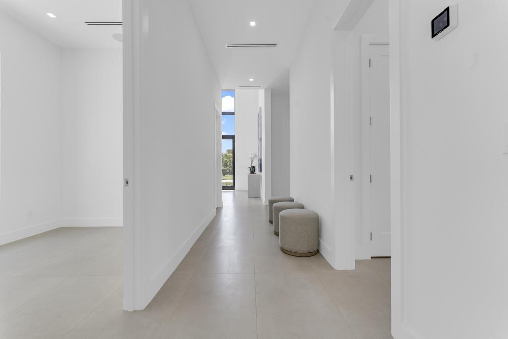 Delray Beach, Florida, 33444, United States, 4 Bedrooms Bedrooms, ,5 BathroomsBathrooms,Residential,For Sale,1974503