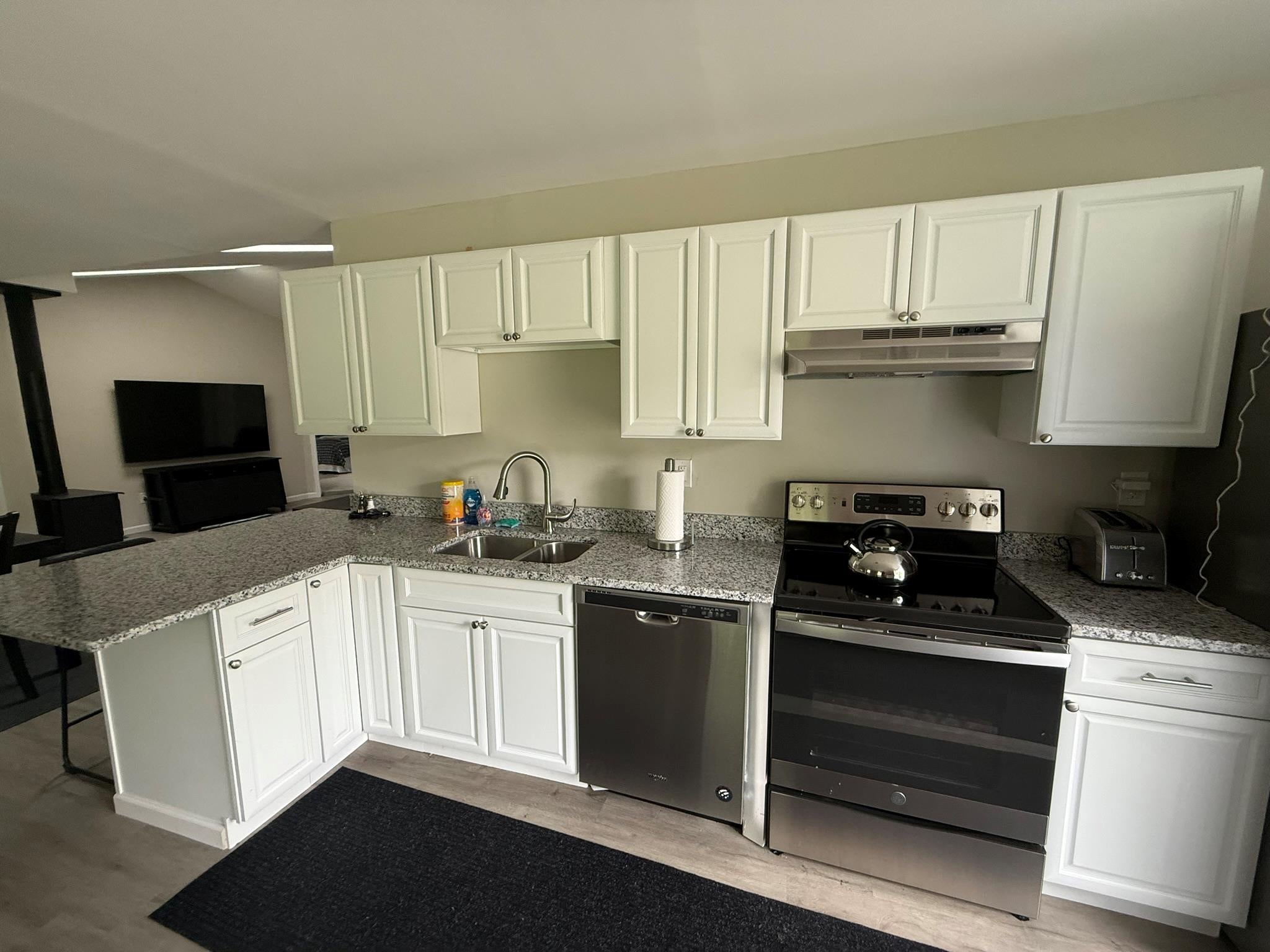Stormville, New York, 12582, United States, 9 Bedrooms Bedrooms, ,5 BathroomsBathrooms,Residential,For Sale,1816416