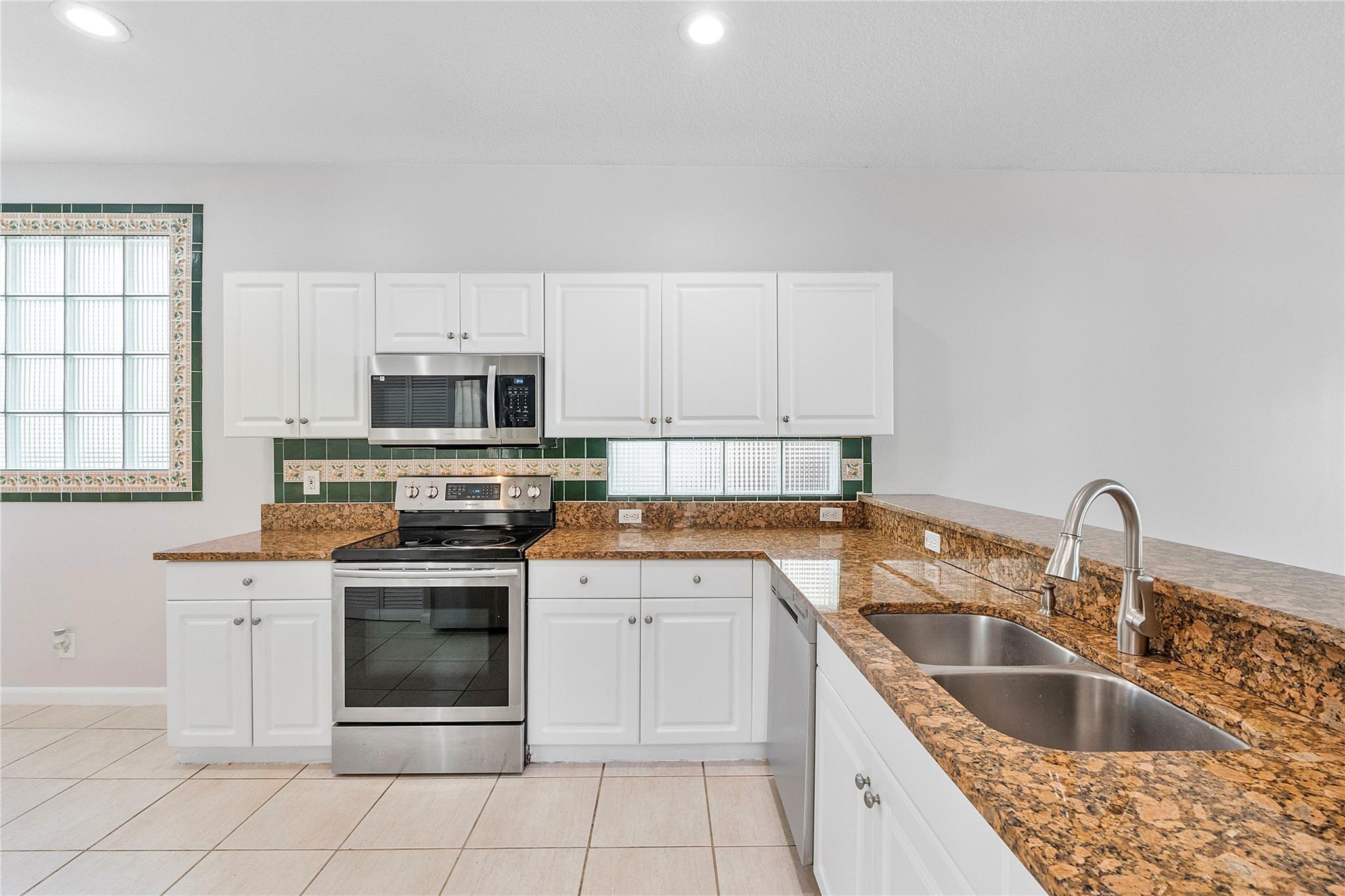 Coral Springs, Florida, 33071, United States, 3 Bedrooms Bedrooms, ,3 BathroomsBathrooms,Residential,For Sale,1977675