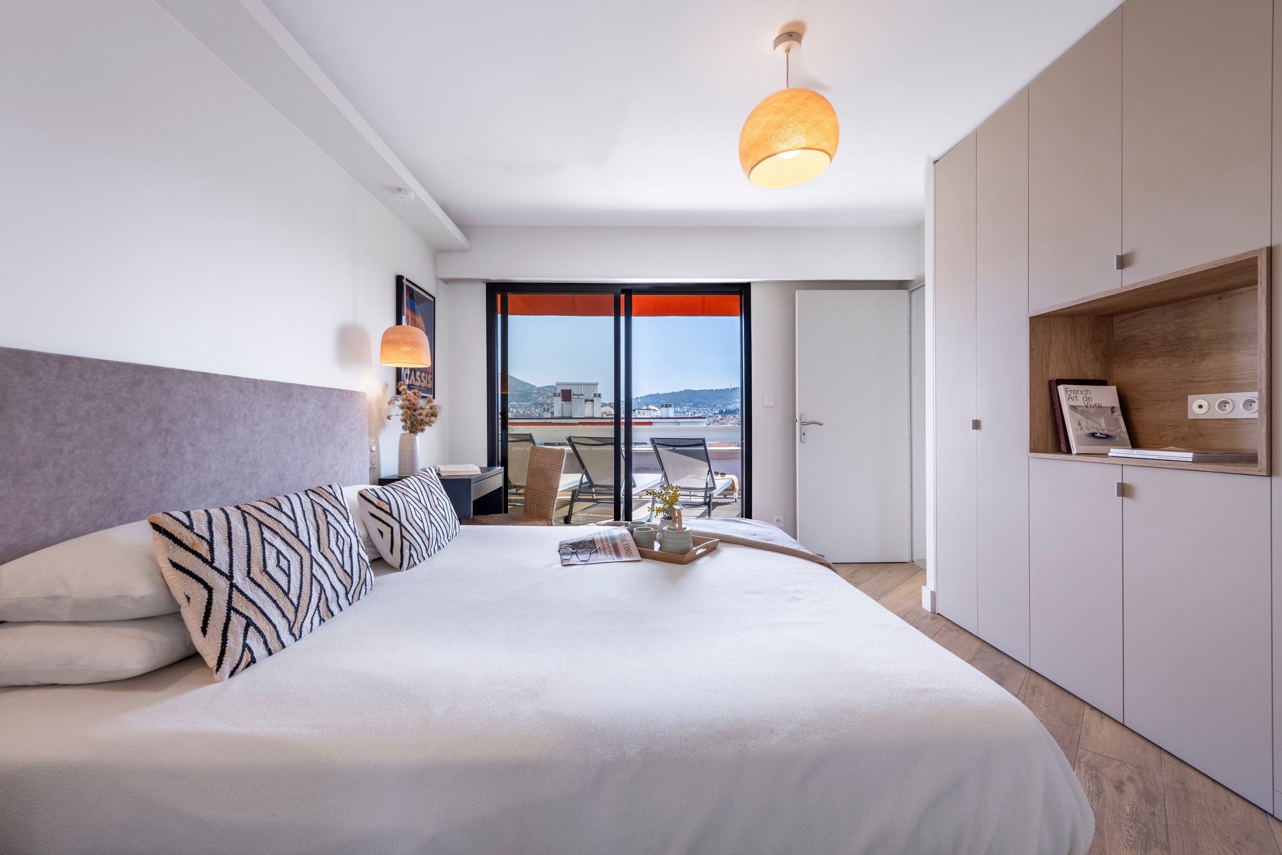  Nice Carré d’Or top floor 2 bedroom apartment with terrace and garage in luxury… - 物件實景