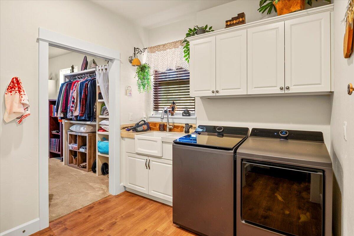 Bend, Oregon, 97703, United States, 3 Bedrooms Bedrooms, ,2 BathroomsBathrooms,Residential,For Sale,2005740