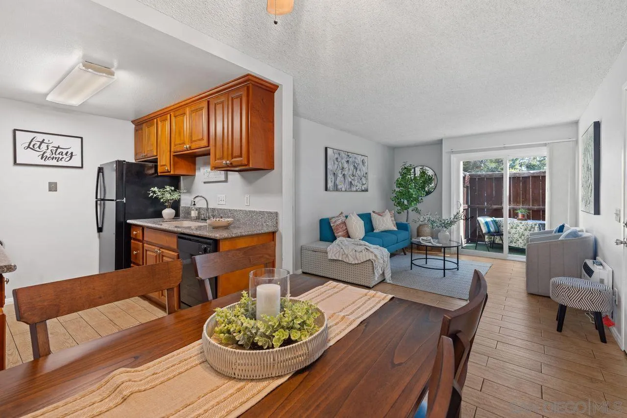 Poway, California, 92064, United States, 3 Bedrooms Bedrooms, ,2 BathroomsBathrooms,Residential,For Sale,1911410