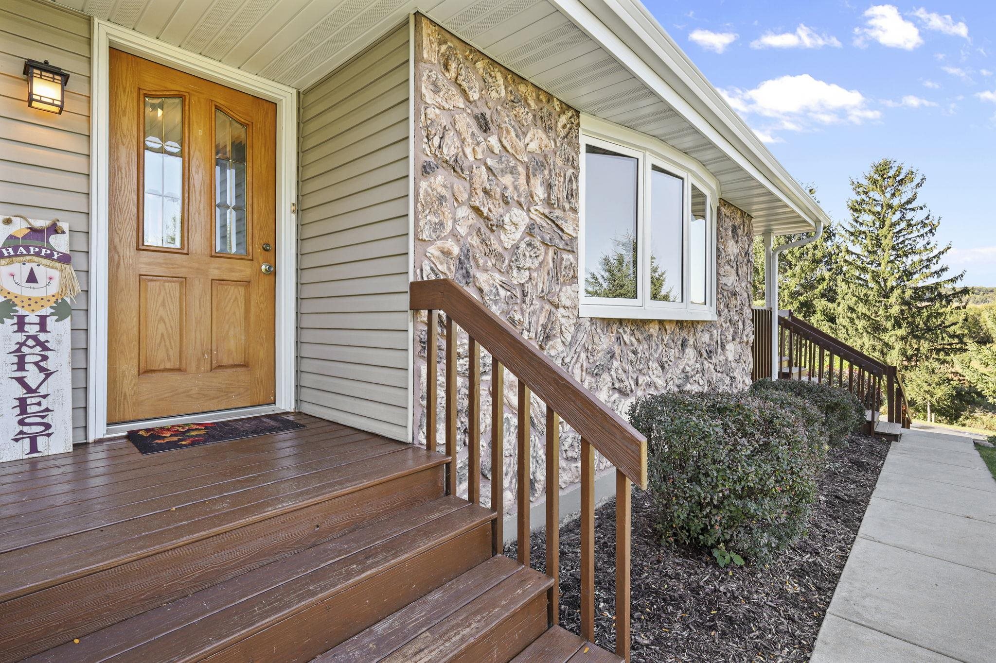 Plain, Wisconsin, 53577, United States, 4 Bedrooms Bedrooms, ,3 BathroomsBathrooms,Residential,For Sale,1974595