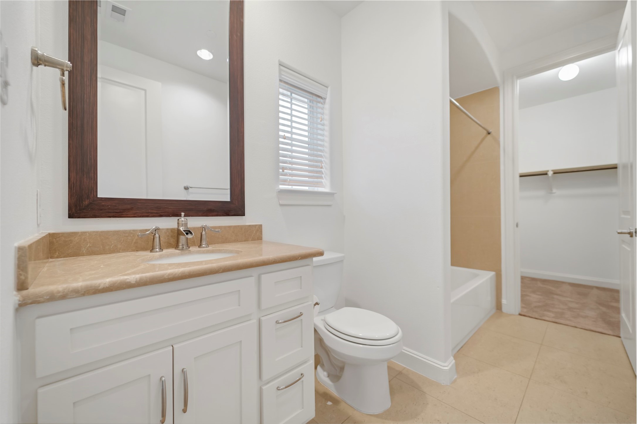 Houston, Texas, 77080, United States, 3 Bedrooms Bedrooms, ,5 BathroomsBathrooms,Residential,For Sale,1939348