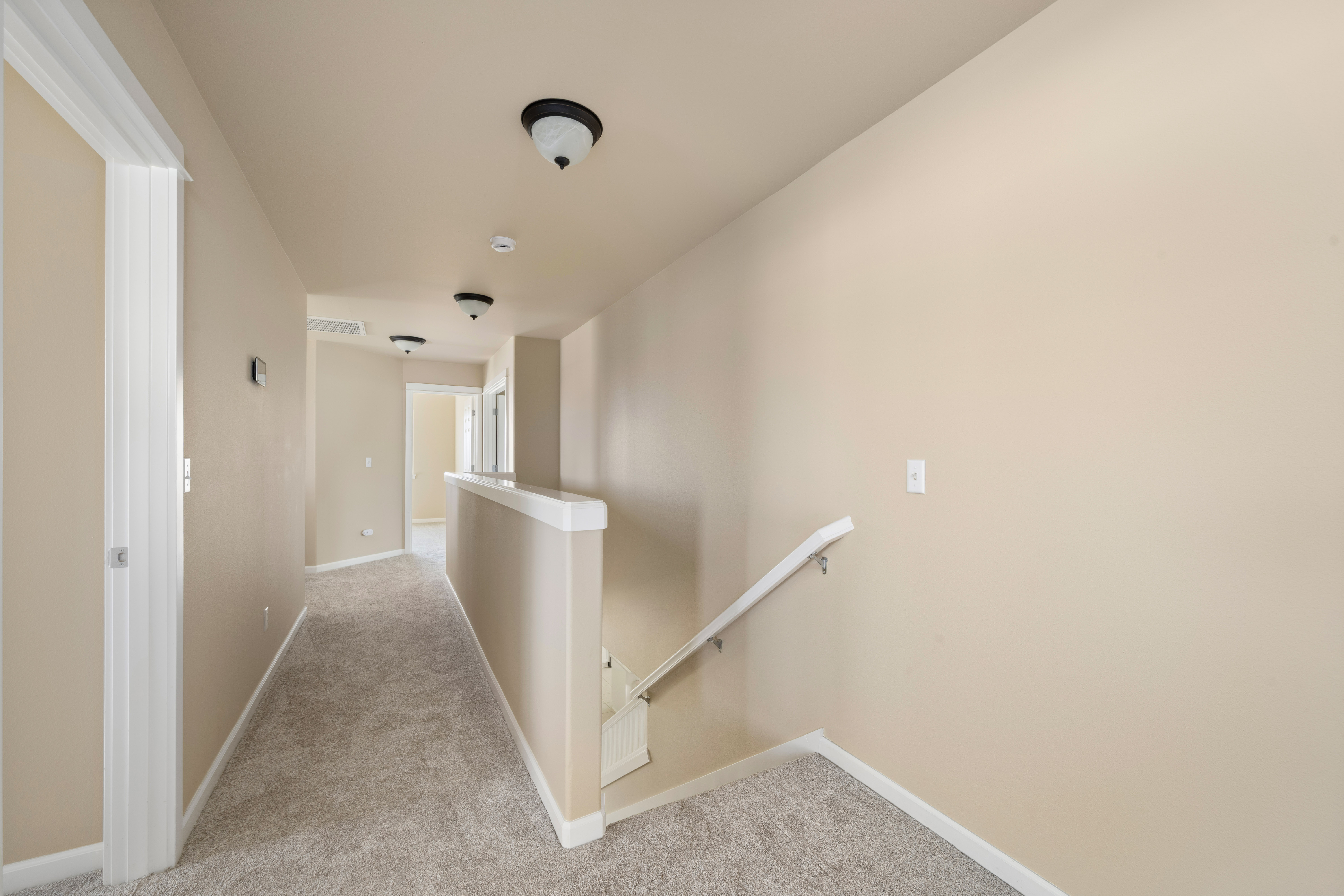  Nearly 3,600 Sq Ft of Possibilities - 物件實景