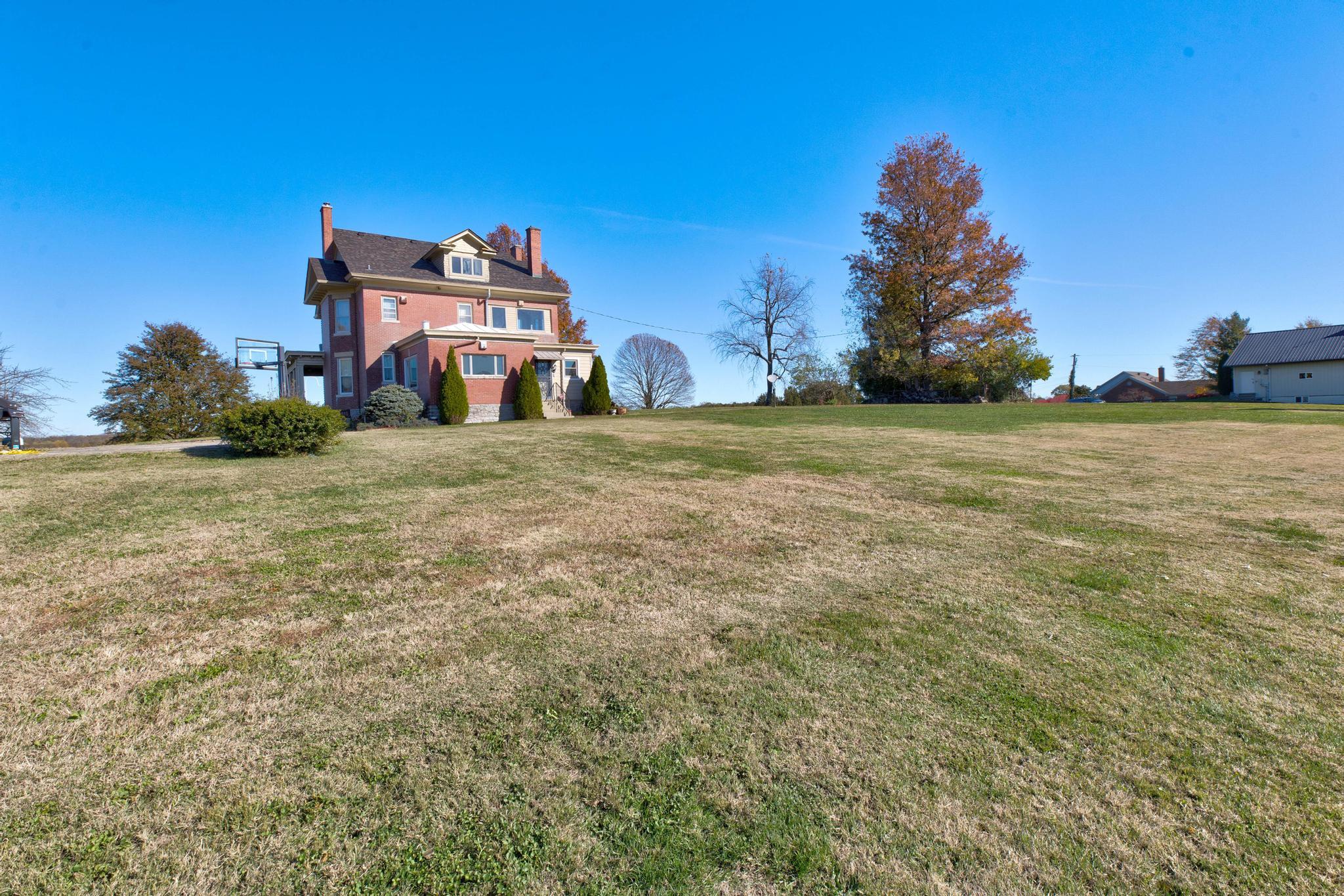 Winchester, Kentucky, 40391, United States, 3 Bedrooms Bedrooms, ,3 BathroomsBathrooms,Residential,For Sale,1992796