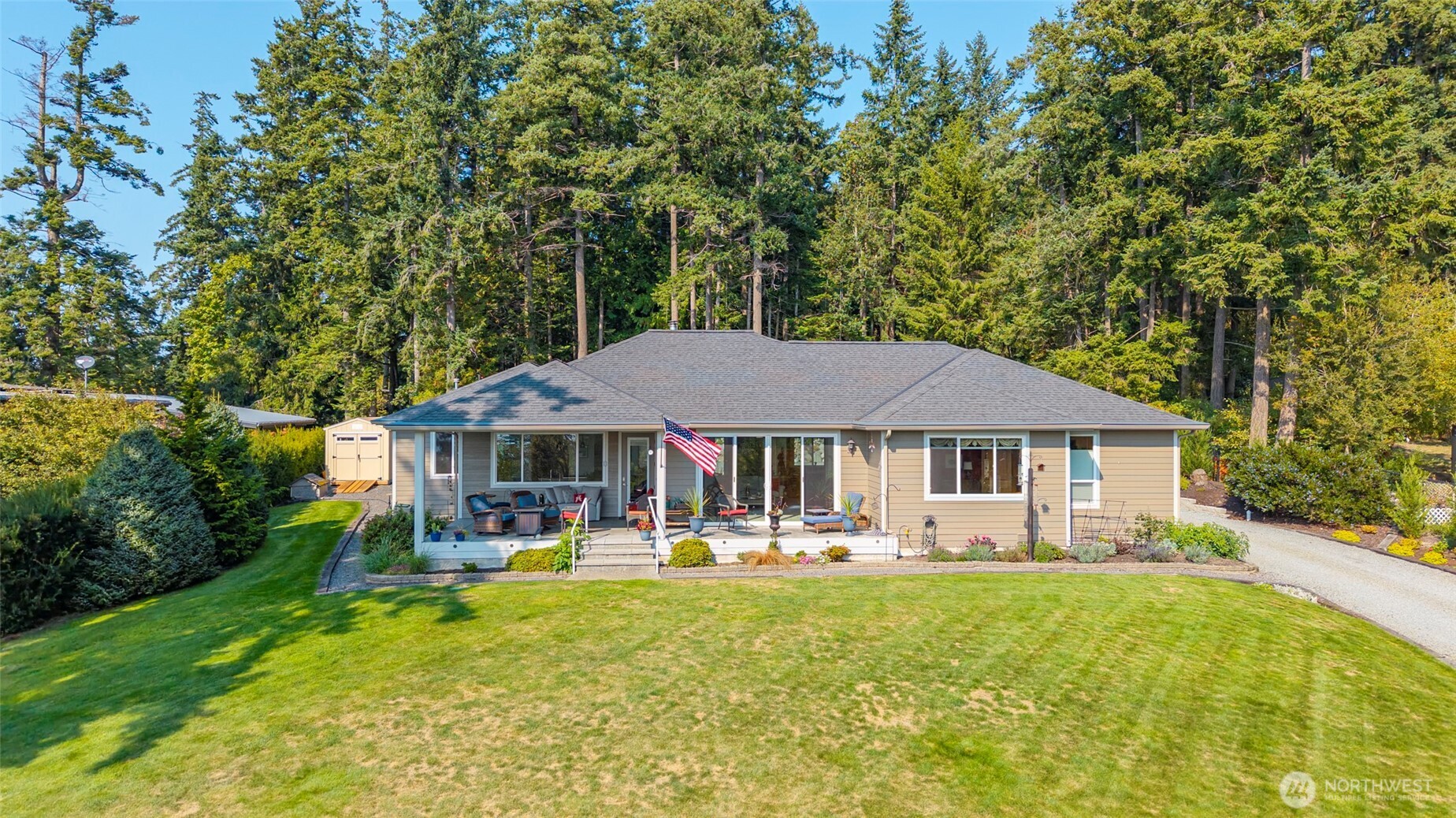 La Conner, Washington, 98257, United States, 2 Bedrooms Bedrooms, ,4 BathroomsBathrooms,Residential,For Sale,1951014