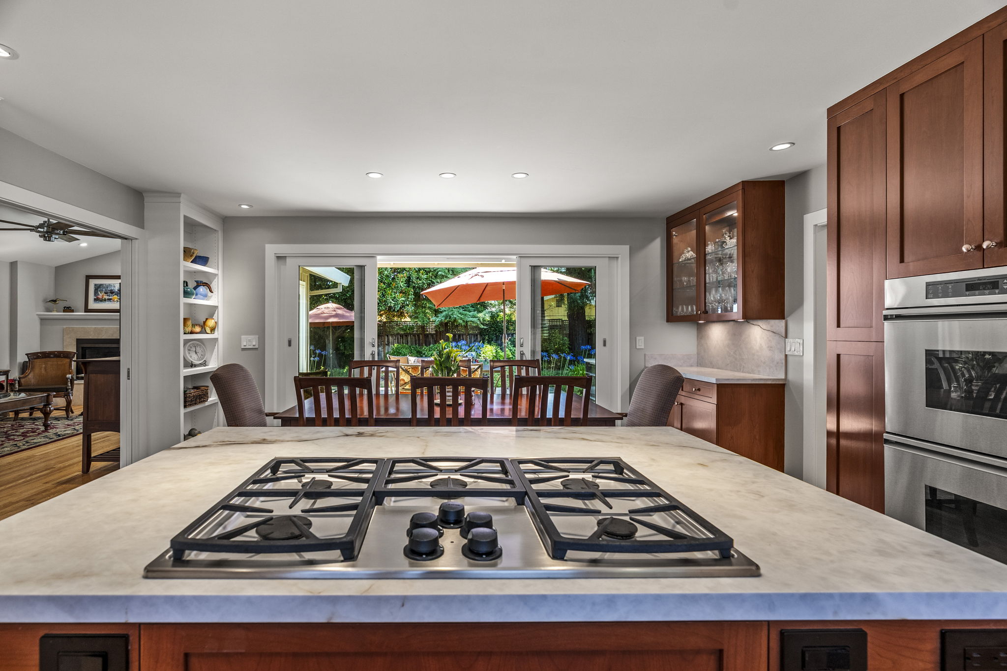  1597 Sulphur Springs Ave - 物件實景