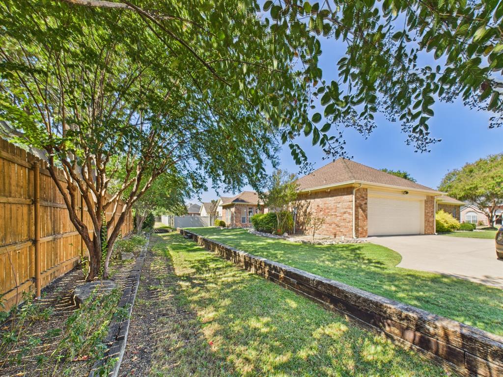 Waxahachie, Texas, 75165, United States, 3 Bedrooms Bedrooms, ,2 BathroomsBathrooms,Residential,For Sale,1977145