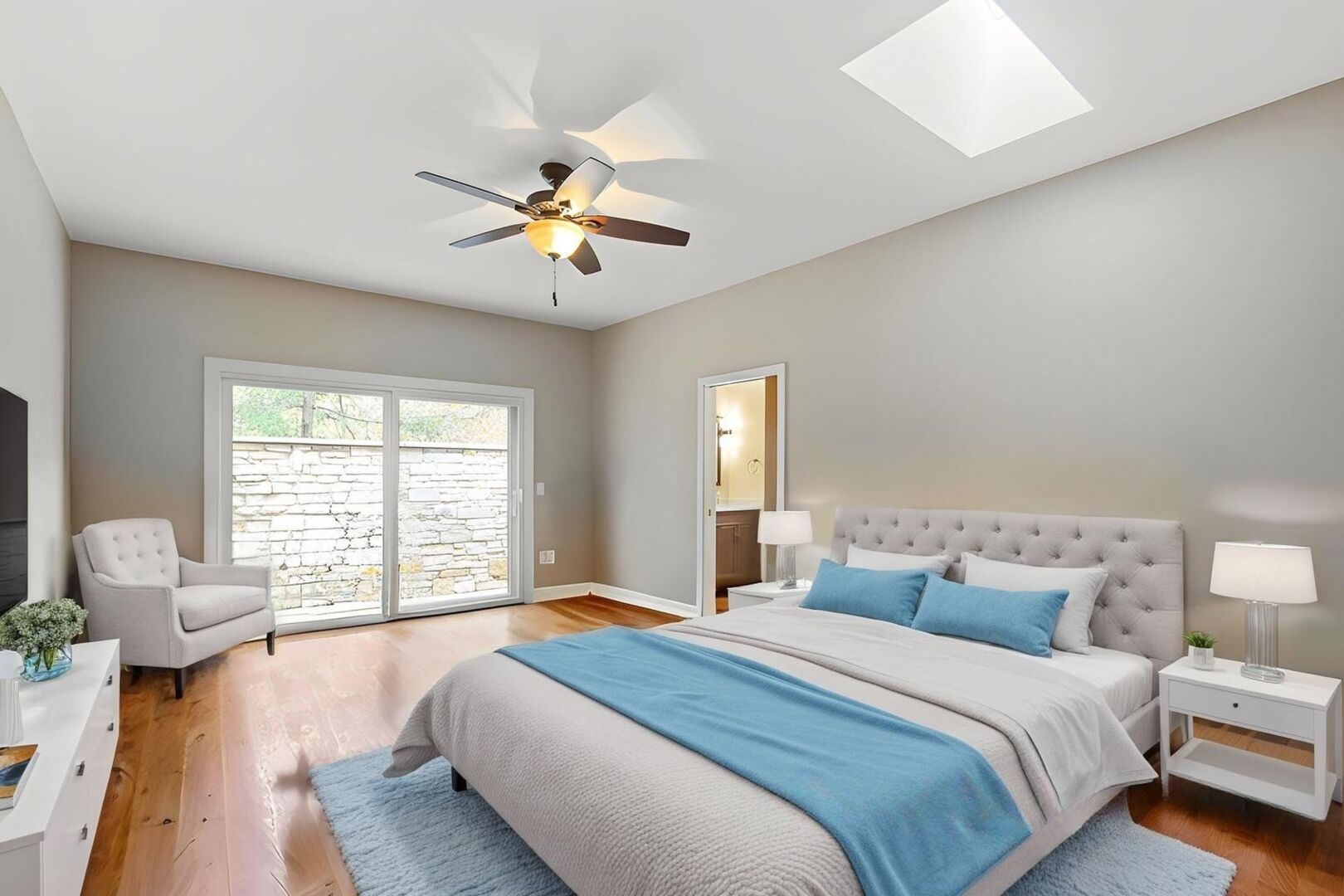 Barrington Hills, Illinois, 60010, United States, 4 Bedrooms Bedrooms, ,6 BathroomsBathrooms,Residential,For Sale,1989014