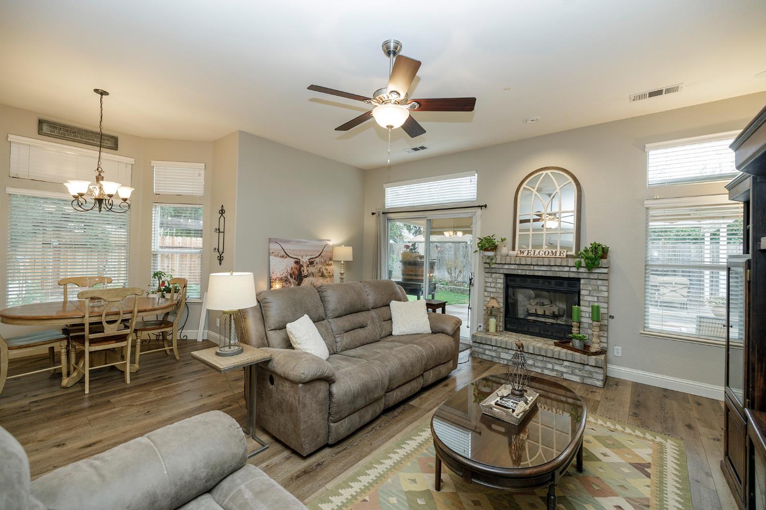 Turlock, California, 95382, United States, 4 Bedrooms Bedrooms, ,2 BathroomsBathrooms,Residential,For Sale,1987416