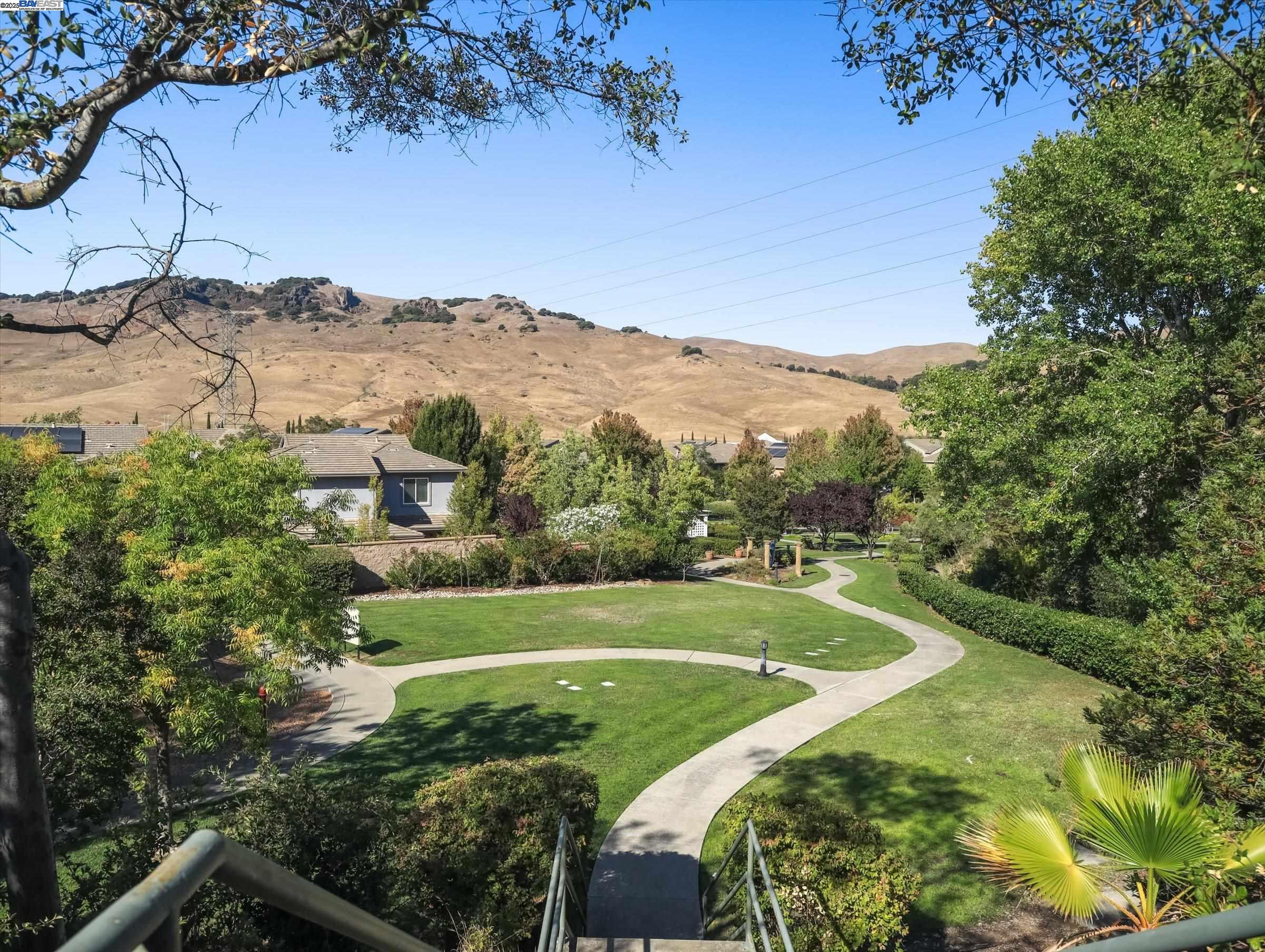 Vallejo, California, 94591, United States, 5 Bedrooms Bedrooms, ,5 BathroomsBathrooms,Residential,For Sale,2002289