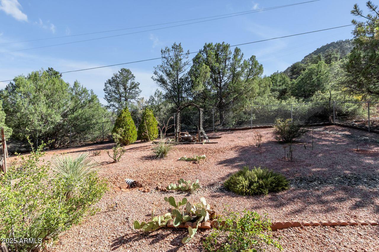 Sedona, Arizona, 86351, United States, 2 Bedrooms Bedrooms, ,Residential,For Sale,1951085
