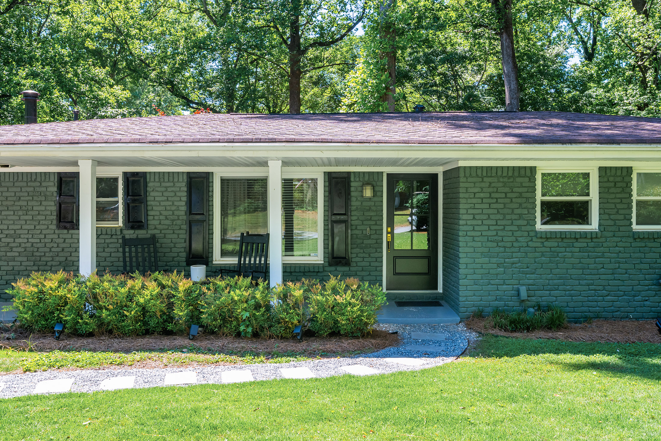  Classic Brick Ranch in Sought-After Wakefield Forest - 物件實景
