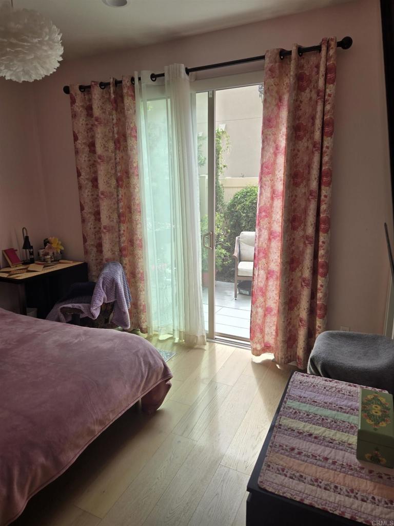 Simi Valley, California, 93065, United States, 2 Bedrooms Bedrooms, ,3 BathroomsBathrooms,Residential,For Sale,2040698