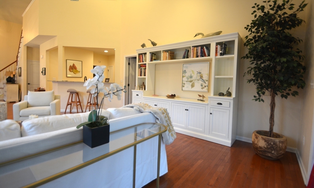 Methuen, Massachusetts, 01844, United States, 2 Bedrooms Bedrooms, ,3 BathroomsBathrooms,Residential,For Sale,1999139