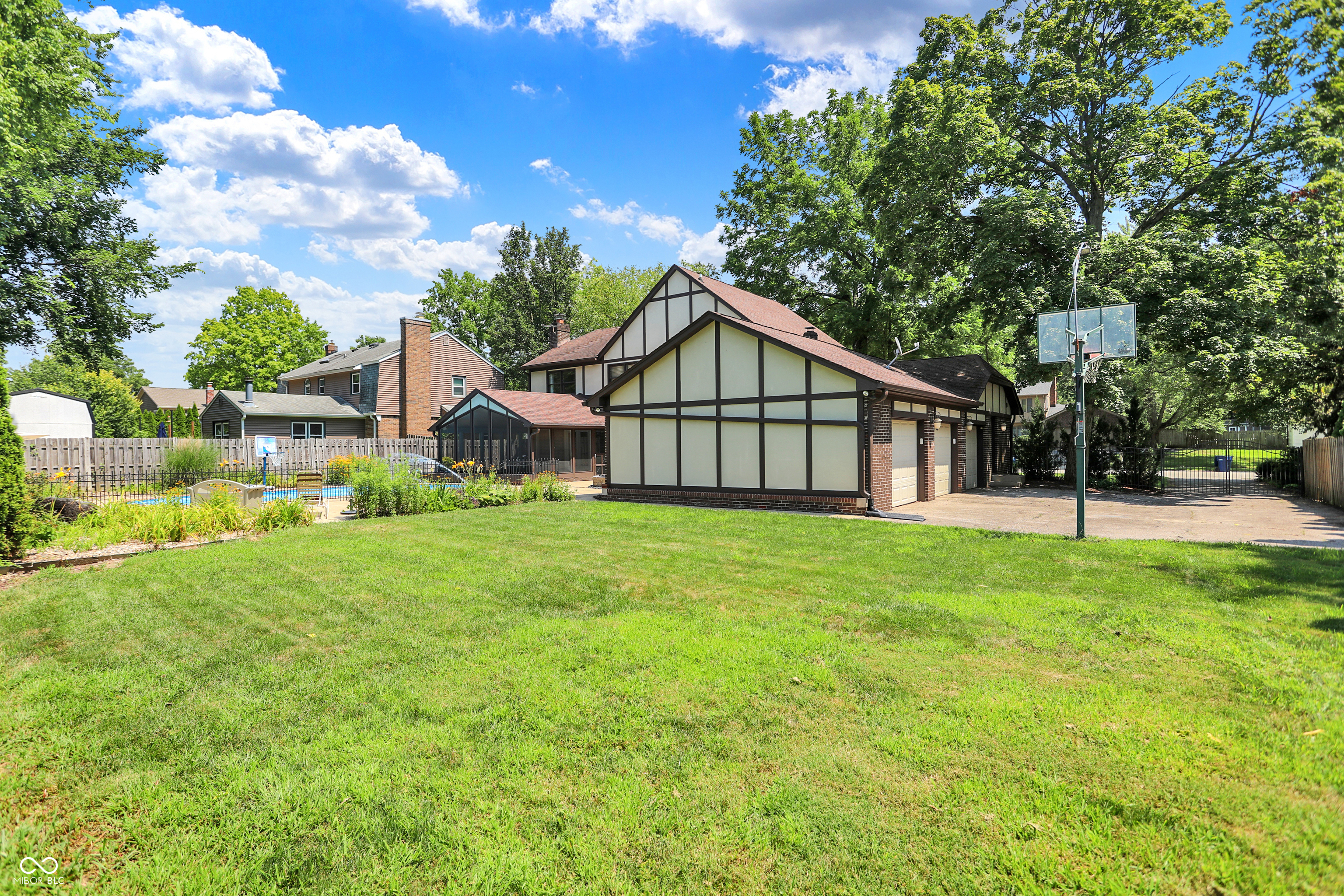 Carmel, Indiana, 46033, United States, 5 Bedrooms Bedrooms, ,4 BathroomsBathrooms,Residential,For Sale,1928724