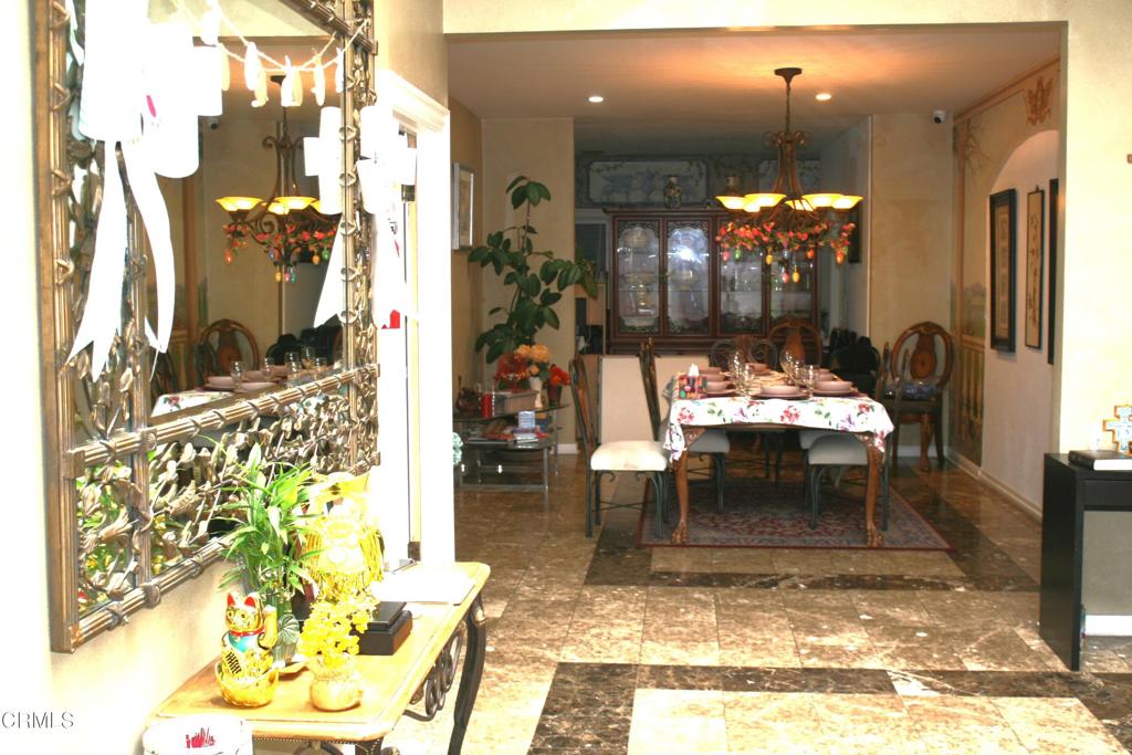 La Canada Flintridge, California, 91011, United States, 6 Bedrooms Bedrooms, ,2 BathroomsBathrooms,Residential,For Sale,1940929