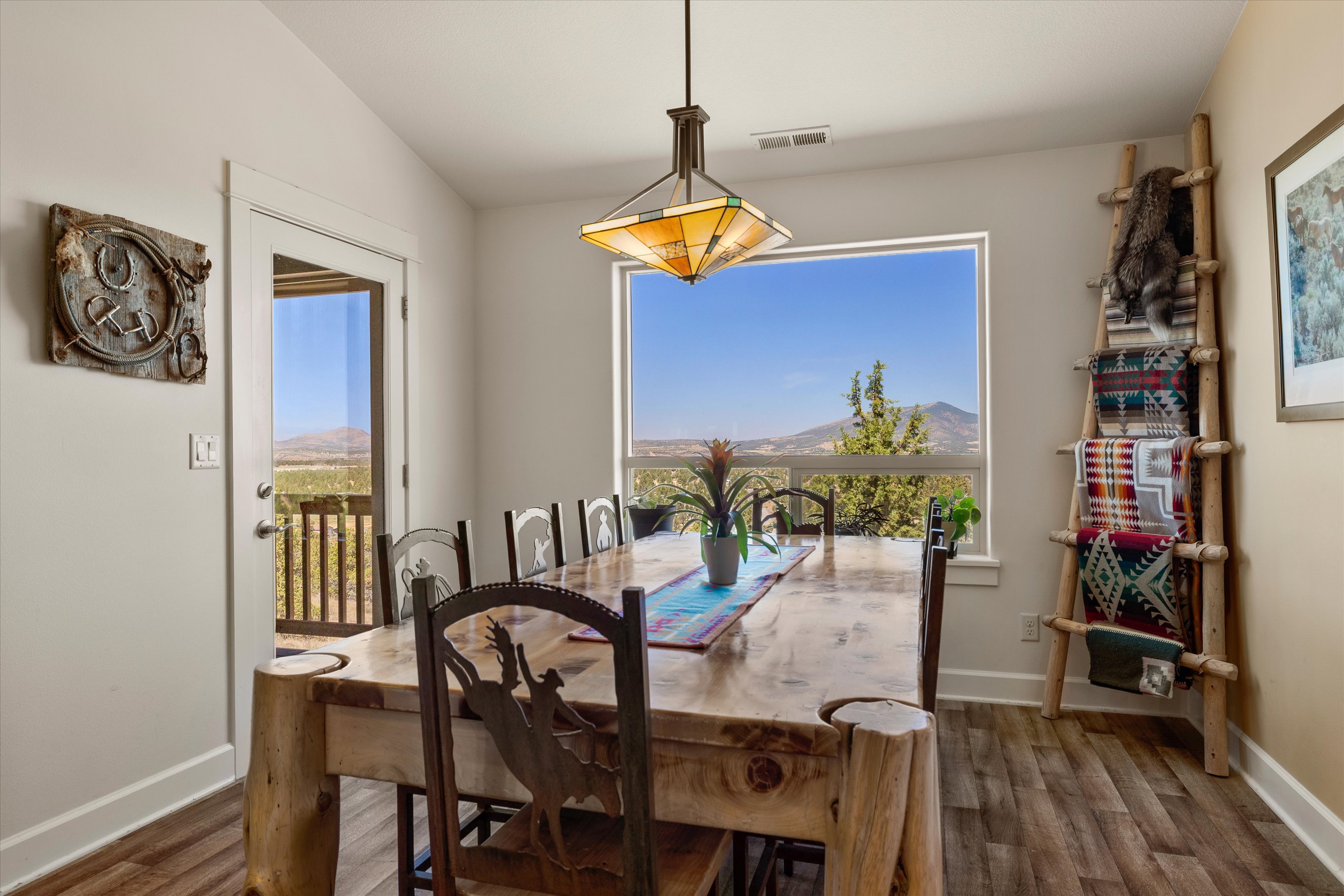 Prineville, Oregon, 97754, United States, 3 Bedrooms Bedrooms, ,2 BathroomsBathrooms,Residential,For Sale,1903367