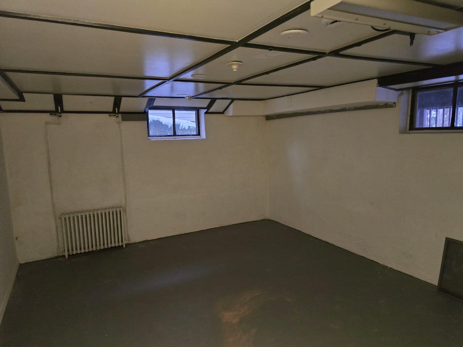 Little Ferry, New Jersey, 07643, United States, 7 Bedrooms Bedrooms, ,2 BathroomsBathrooms,Residential,For Sale,2006023