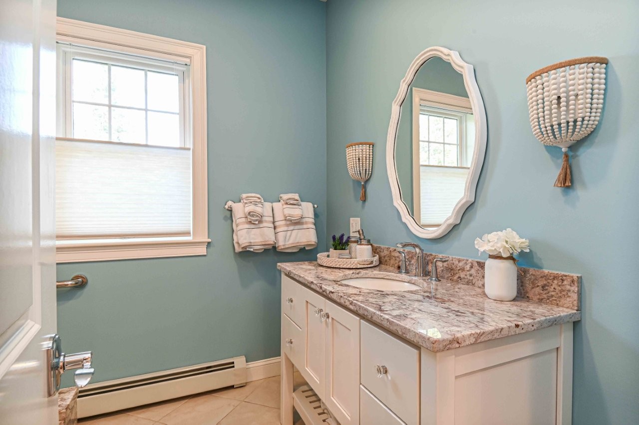 Ogunquit, Maine, 03907, United States, 13 Bedrooms Bedrooms, ,3 BathroomsBathrooms,Residential,For Sale,1777971