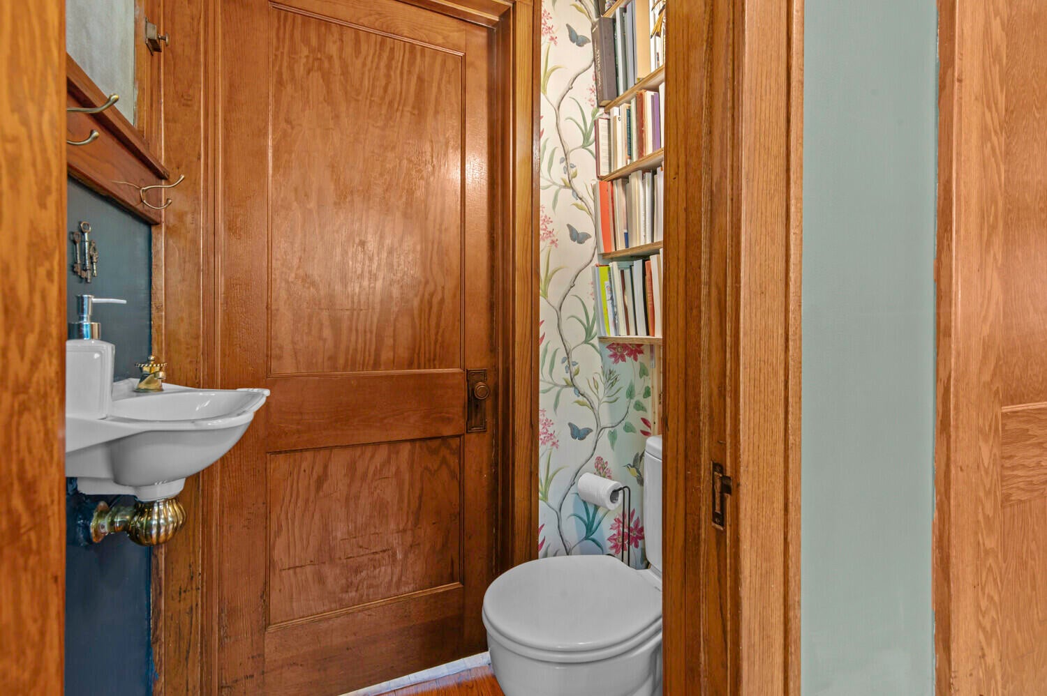 Ann Arbor, Michigan, 48103, United States, 4 Bedrooms Bedrooms, ,3 BathroomsBathrooms,Residential,For Sale,1991262