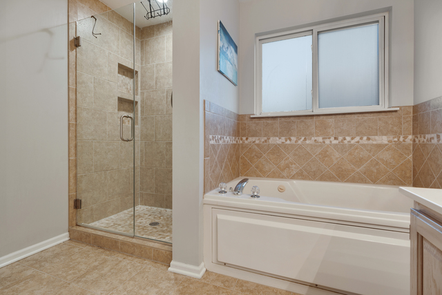 Elgin, Illinois, 60124, United States, 5 Bedrooms Bedrooms, ,3 BathroomsBathrooms,Residential,For Sale,1983976