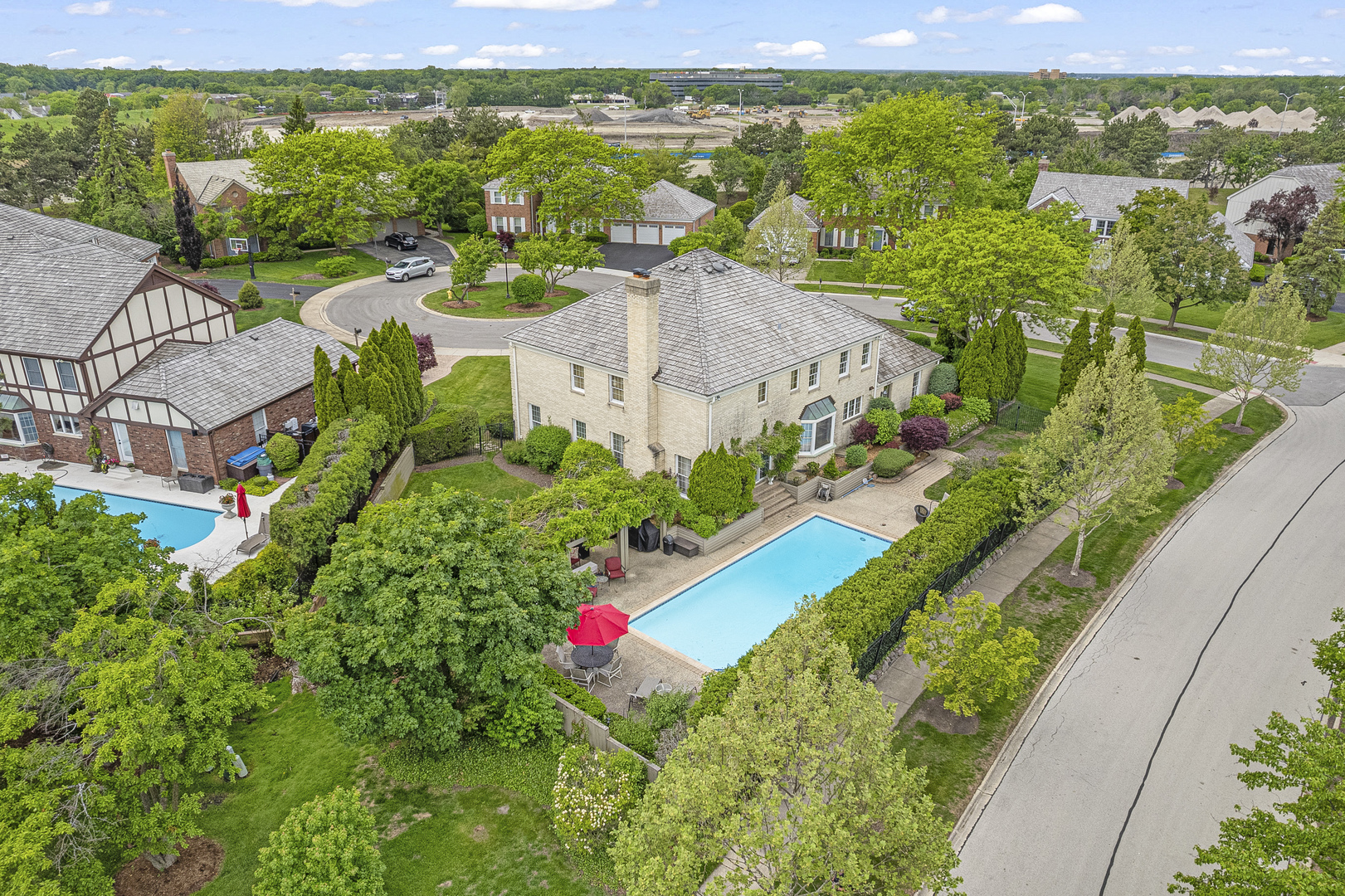 Glenview, Illinois, 60026, United States, 5 Bedrooms Bedrooms, ,4 BathroomsBathrooms,Residential,For Sale,1951003