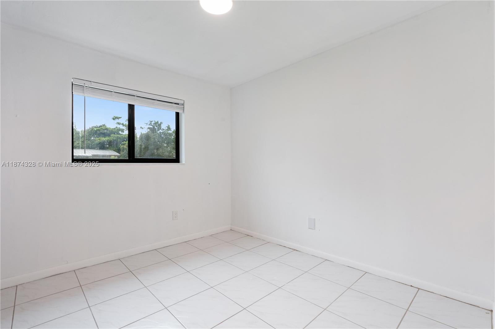 Miami, Florida, 33176, United States, 3 Bedrooms Bedrooms, ,1 BathroomBathrooms,Residential,For Sale,1941991