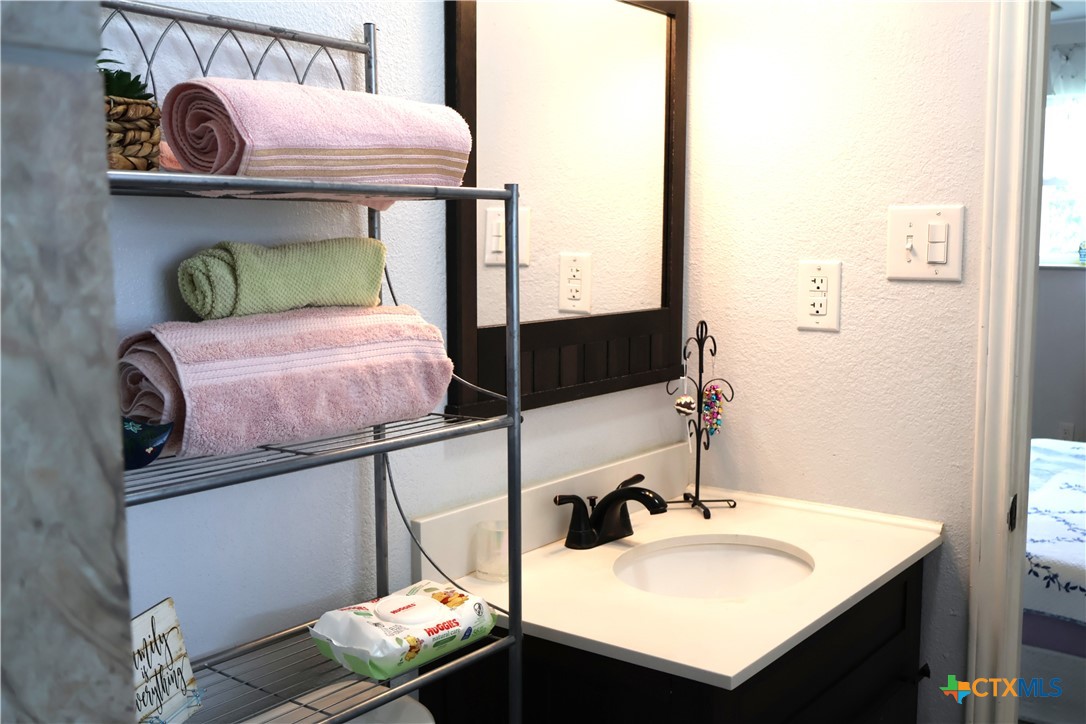 Killeen, Texas, 76542, United States, 3 Bedrooms Bedrooms, ,3 BathroomsBathrooms,Residential,For Sale,1932506