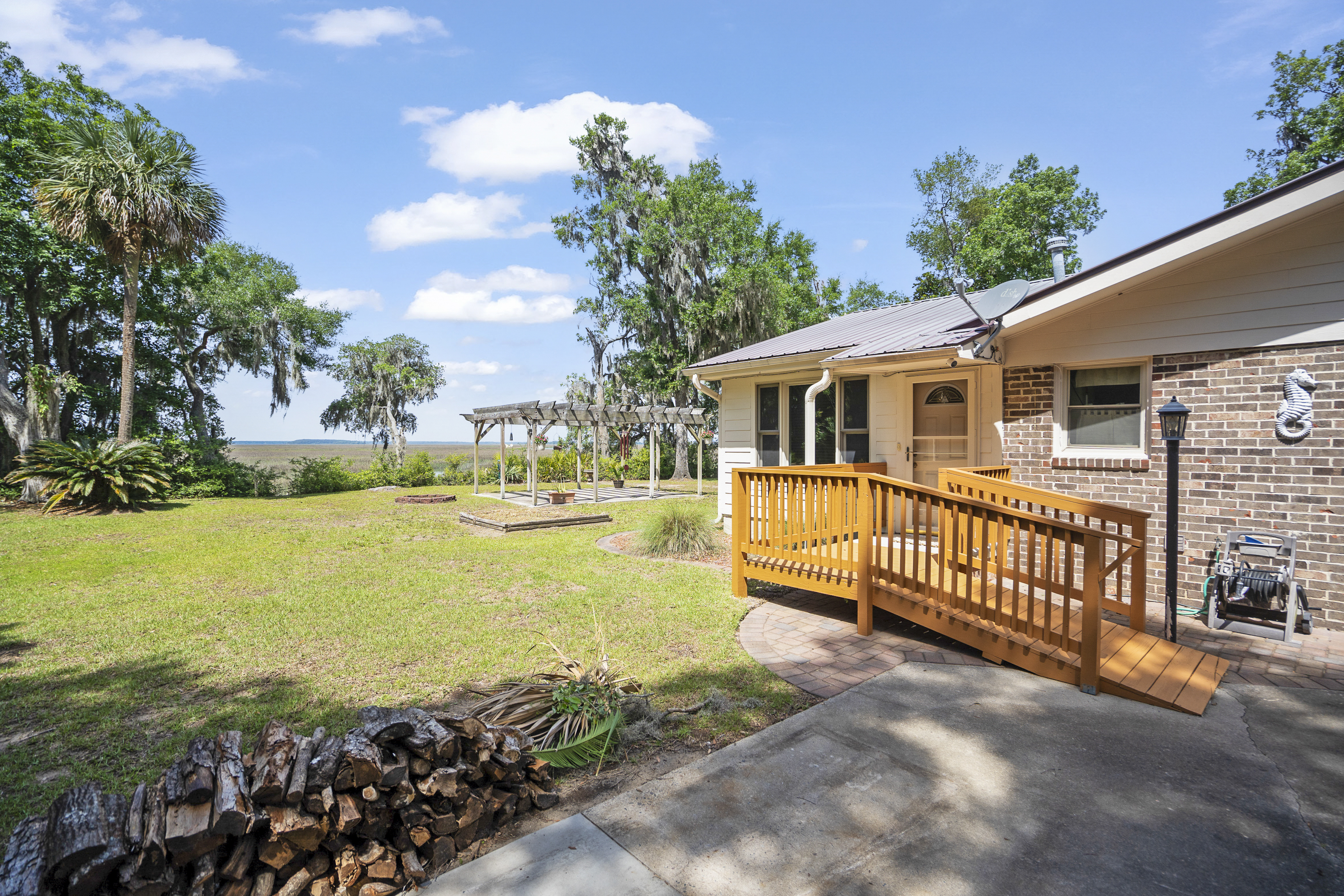 Beaufort, South Carolina, 29906, United States, 3 Bedrooms Bedrooms, ,2 BathroomsBathrooms,Residential,For Sale,1976144